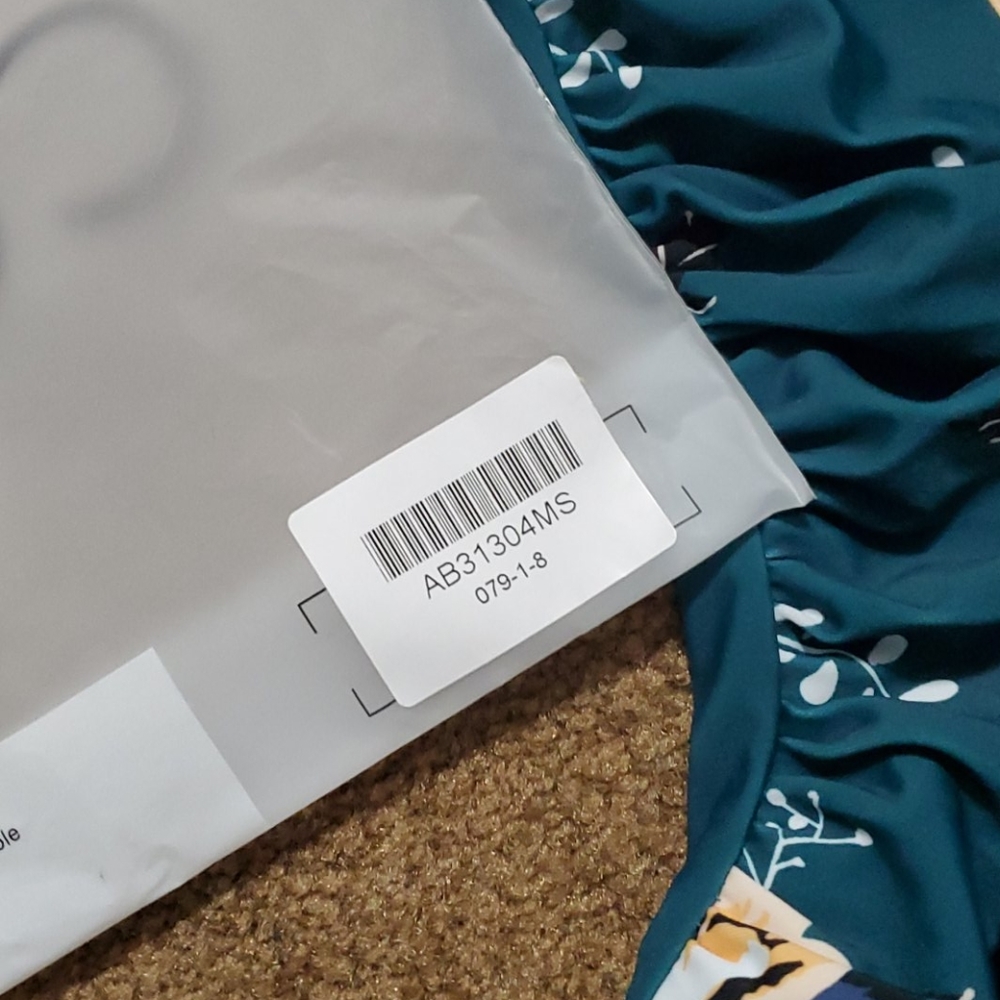 NWT Cupshe one-piece swimsuit - Picture 7 of 8